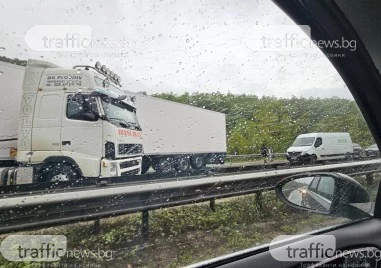 Тотален блокаж на АМ „Тракия: Тежка катастрофа след тунелa, ТИР препречи магистралата ВИДЕО