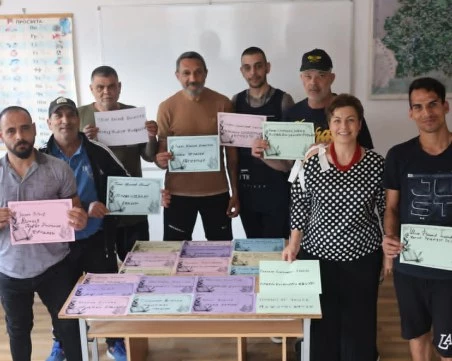 Затворници пишат на глаголица на конкурс, посветен на Деня на славянската писменост