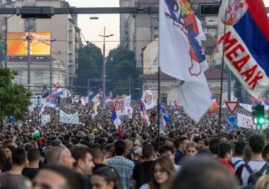 Над 180 000 са присъствали на антиправителствения протест в Белград