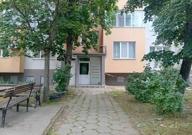 Откриха мъртво момиче пред блок в Благоевград, момче е с опасност за живота