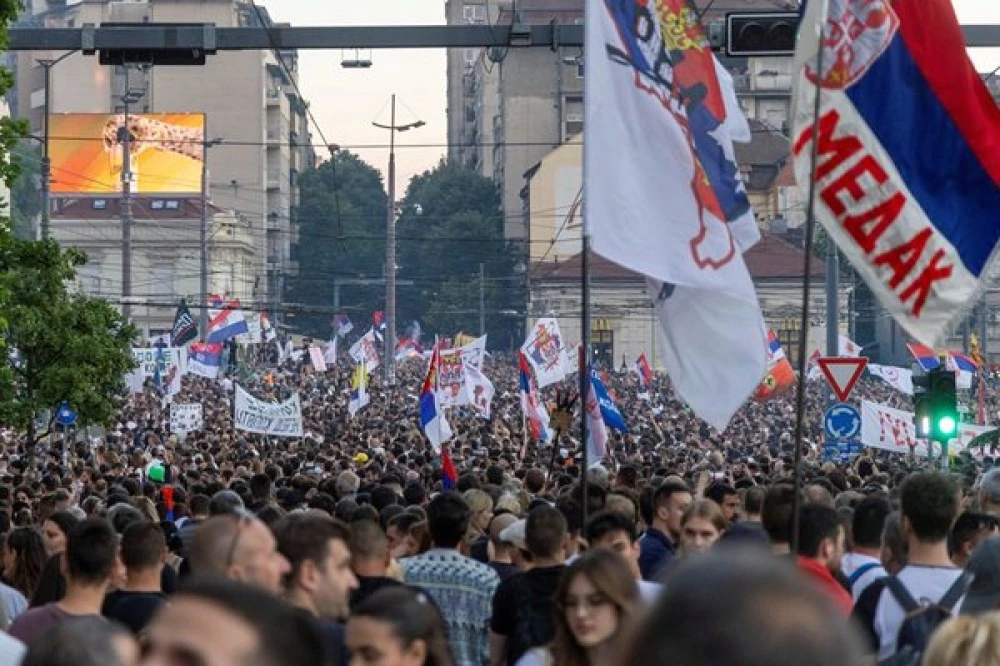 Над 180 000 са присъствали на антиправителствения протест в Белград
