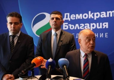 ДБ питат Радев: Русия агресор ли е срещу Украйна