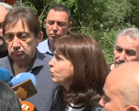 Държавата отпуска три вида помощ за пострадалите при наводненията