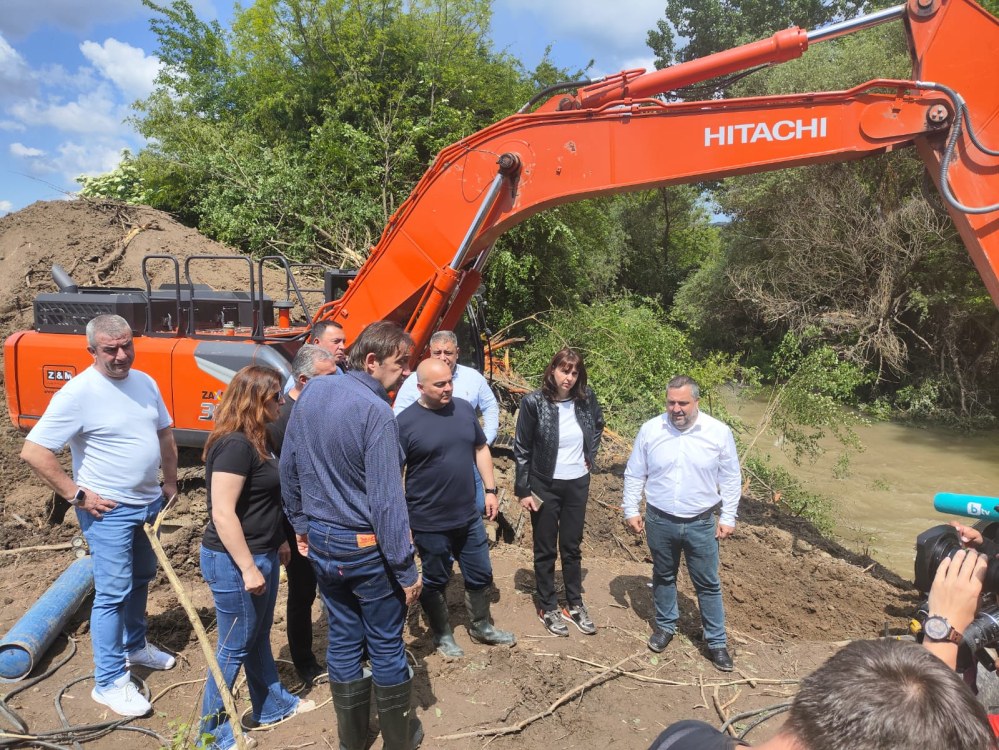 Държавата отпуска три вида помощ за пострадалите при наводненията