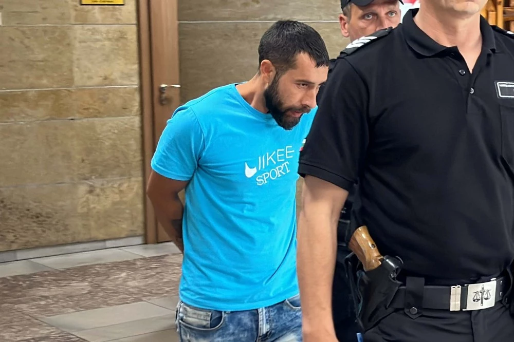 Мъжът, отвлякъл жена си от кризисен център в Пловдив, я заключвал в хладилник за час