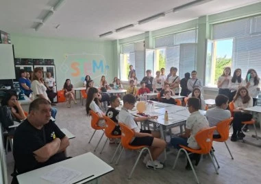 ОУ „Димитър Димов откри нов  STEM кабинет по природни науки