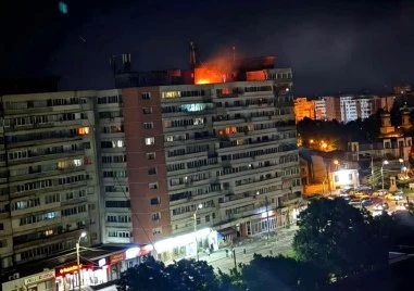 Руски дрон падна върху жилищен блок в Румъния, има пострадали ВИДЕО