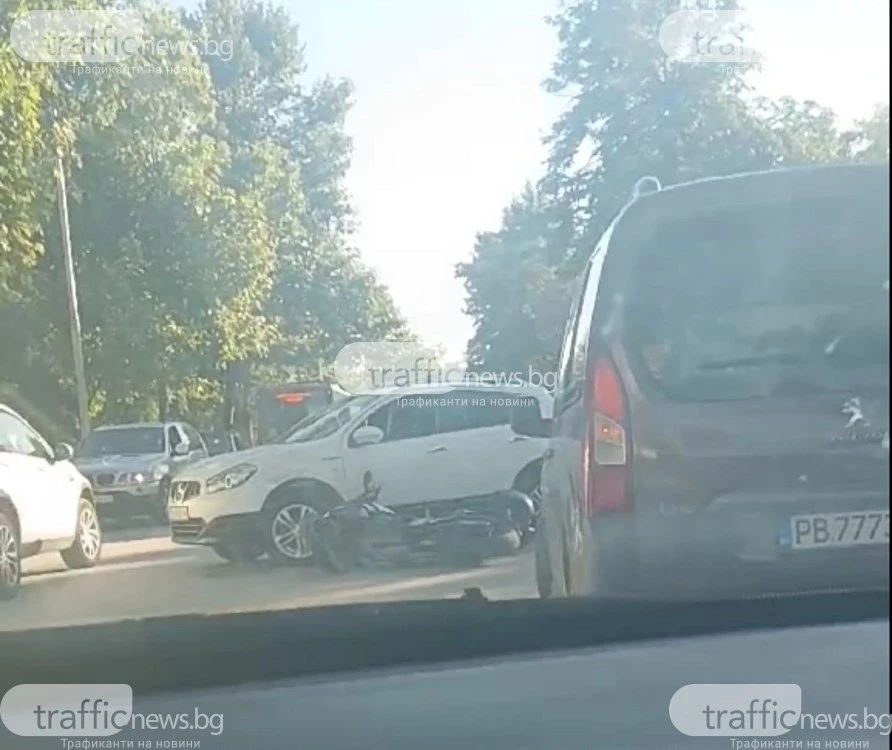 Катастрофа с мотор на оживен булевард в Западен