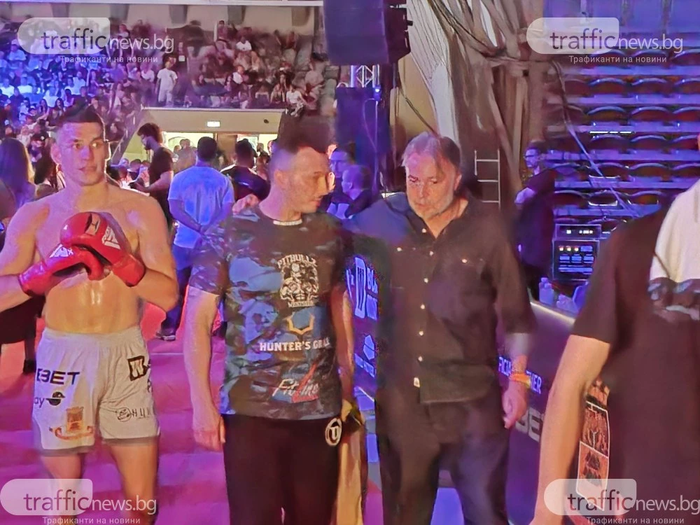 Ясен Петров подкрепи Васил Христов за третата му поредна победа на MAX FIGHT 65 в Пловдив