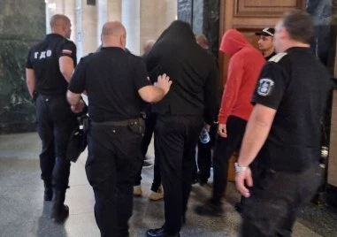 Оставиха в ареста петима от задържаните при спецакцията в столичния квартал „Дружба”
