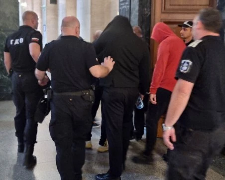 Оставиха в ареста петима от задържаните при спецакцията в столичния квартал „Дружба”