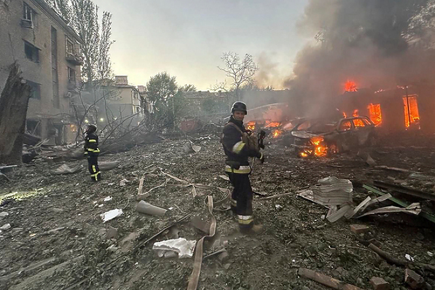 Украйна отрече да е атакувала Запорожката АЕЦ