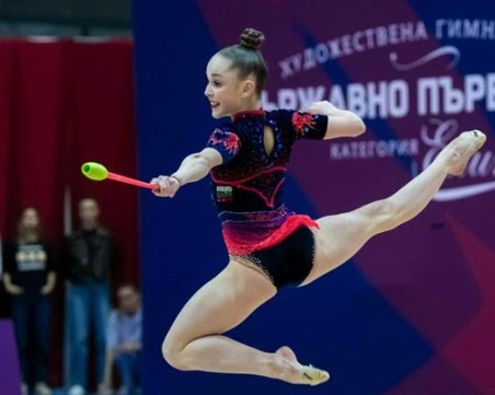 Успех! Стилияна Николова стана европейска шампионка на бухалки