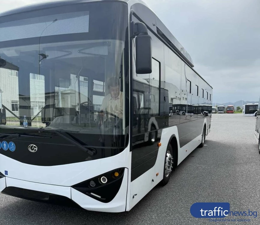 12-метрови електробуси тръгват по улиците на Пловдив, 60% от рейсовете ще са екологично чисти