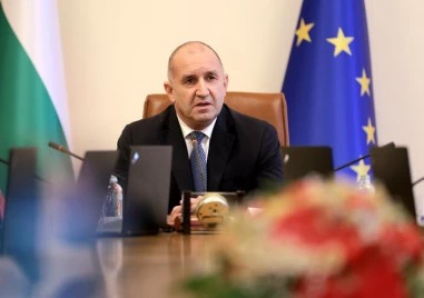 Радев: Няма да намаляваме пенсиите и цент или да режем майчинството