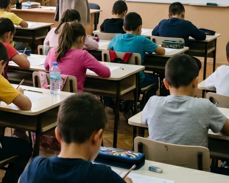 НВО по математика в Пловдив: Токът спря в три села, но няма бомбени заплахи