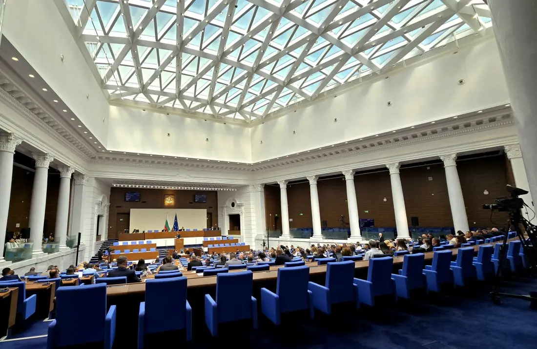 Парламентът оряза правомощията на особения търговски управител в „Лукойл-Нефтохим