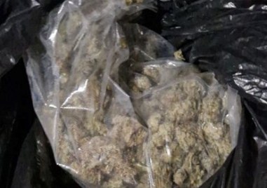 Акция срещу дрогата в София, 11 души са задържани