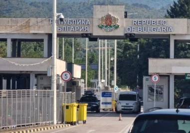Български граждани са сред седемте мотористи задържани на граничния пункт