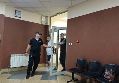 Доведоха в съда в Пловдив бизнесмен Василев заради пране на над 1.5 млн. евро в схема за фреон