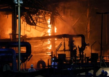 Украински дронове са нанесли удари през нощта по нефтохранилище в