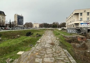 Жега до 30 градуса в Пловдивско, следобед идват гръмотевични бури и риск от градушки