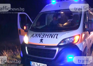 Кола се вряза в къща в Дупница, загина 17-годишен
