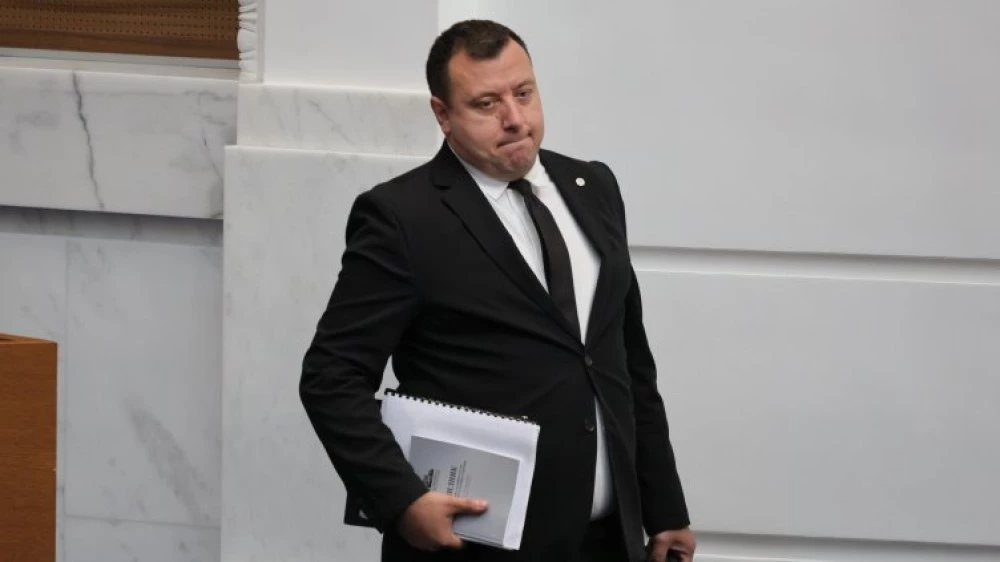 Реалният дефицит е близо 8%, а мерките на управляващите липсват, смятат от Възраждане