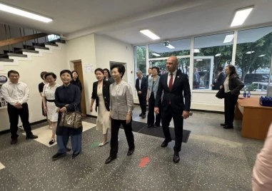 Високопоставена делегация от Китайската народна република ръководена от държавния съветник