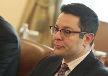 Министърът на икономиката: Очакваме намаления във веригите до 30%