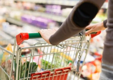 Управляващите с нови мерки: Ще паднат ли цените на хранителните продулти?