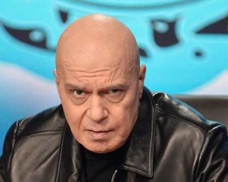 Слави Трифонов към Демерджиев: Помолих два пъти да осветлите случая Петрохан, няма реакция