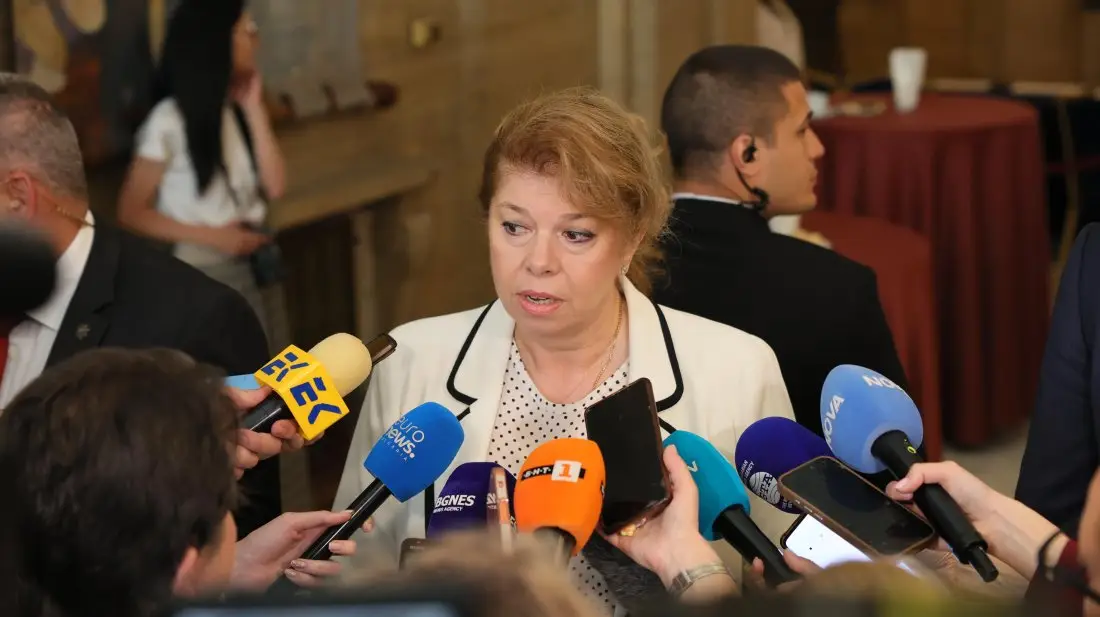 Йотова: Няма опасност за българските граждани заради случая с дрон в Румъния