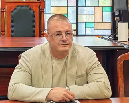 Отложиха за септември делото за побоя над шефа на русенската полиция