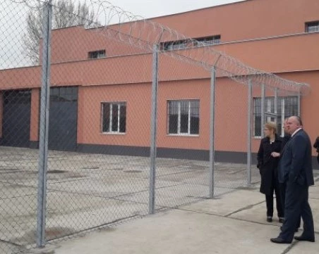 Самоуби се главният надзирател на затворническото общежитие в Дебелт