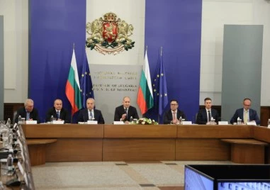 Украйна: Правителството на Радев се противопоставя на подкрепата на ЕС към Украйна