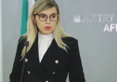 Външният министър: МС ще взима решение за всяка помощ за Украйна