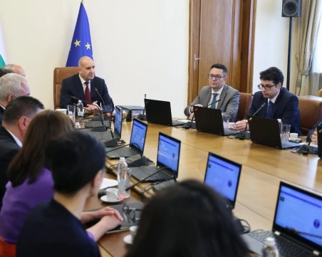 С рокади по върховете на НАП и разузнаването се заема правителството