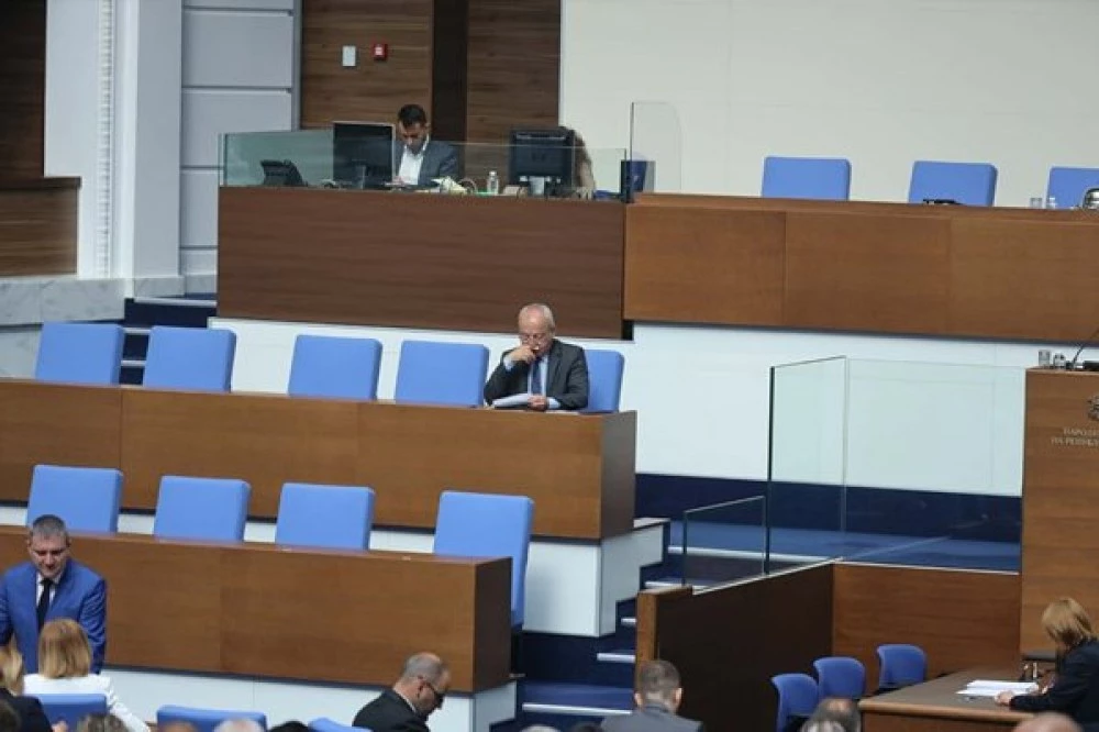 Парламентът реши: задлъжняваме с още до 3,8 млрд. евро