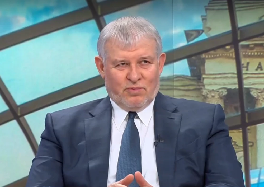 Спирането на военната помощ за Украйна не е съгласувано с ЕС и НАТО