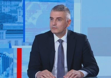 Радослав Рибарски: Спирането на военната помощ за Украйна е „външнополитическо прострелване в крака
