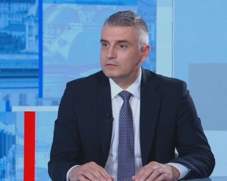 Радослав Рибарски: Спирането на военната помощ за Украйна е „външнополитическо прострелване в крака