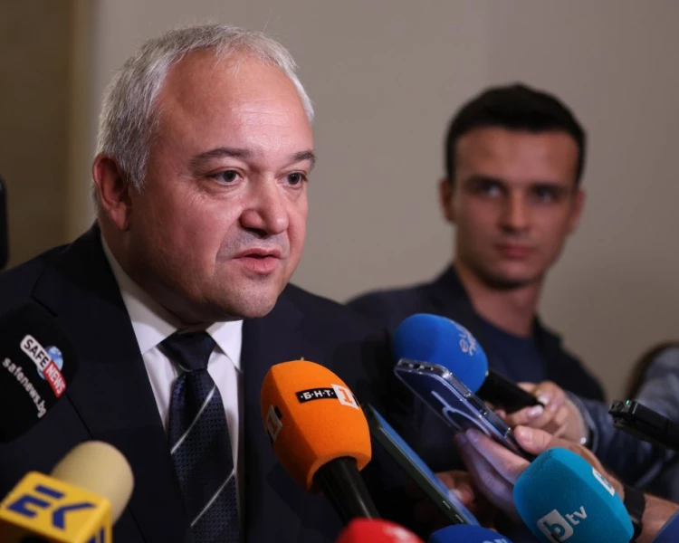Демерджиев: Тече проверка за имуществото на Пеевски, но следим и други политици