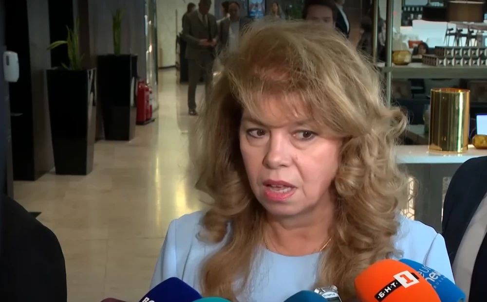 Президентът Йотова коментира помощта за Украйна и казуса със Северна Македония