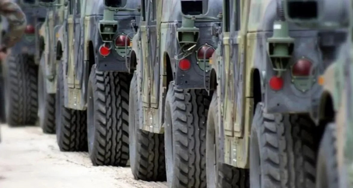 Американски военни преминават през България