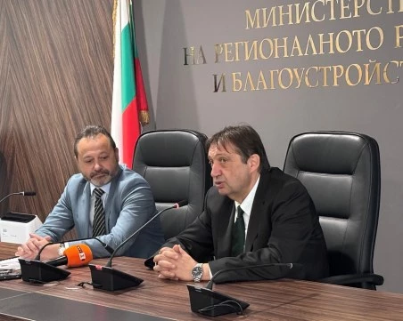Министър Шишков обеща пътните ремонти да свършат до края на юни