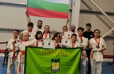 10 медала за каратеките на „Феникс