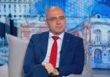Министър Димитров: България е на последно място в ЕС по ръст на чуждестранни туристи според Евростат
