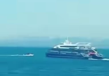 Трима души загинаха а един е в неизвестност след сблъсък
