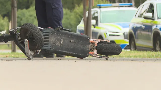 Малолетно дете е в критично състояние след падане с управляваната